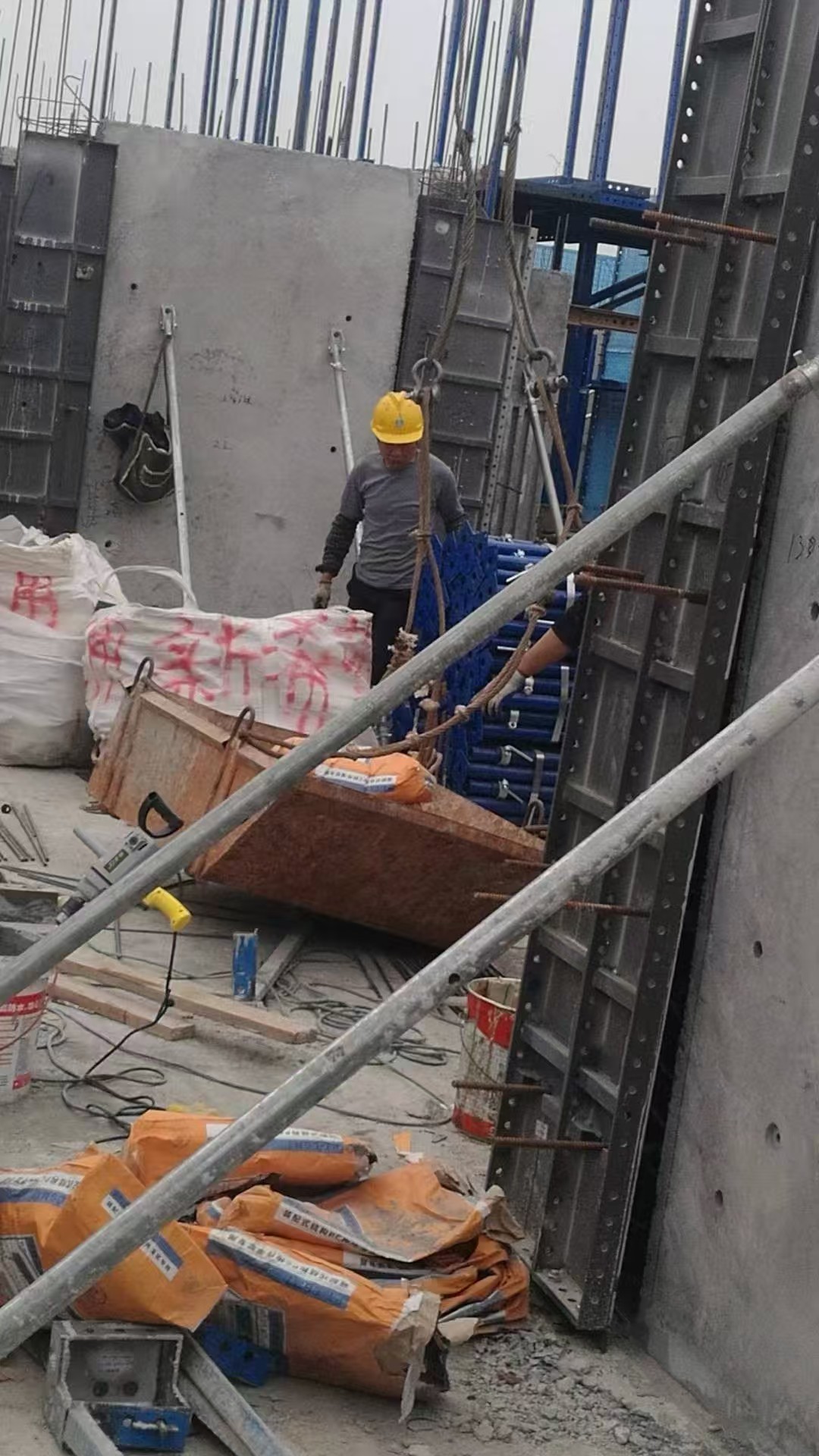 鹤岗建筑改造和加固的关系